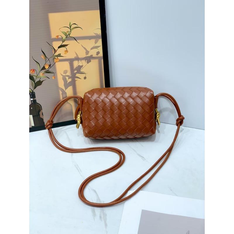 New wind braided camera bag, metal node braided small square bag, niche soft leather single shoulder messenger women's bag