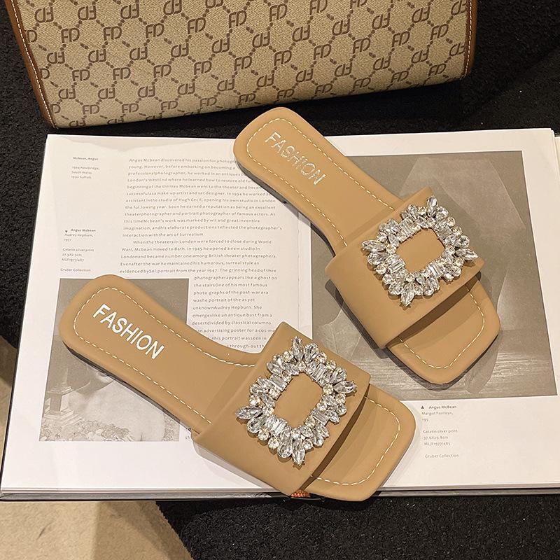 Wearing square head one-word drag rhinestone square buckle middle heel sandals women's summer new thick heel fashion slippers tide