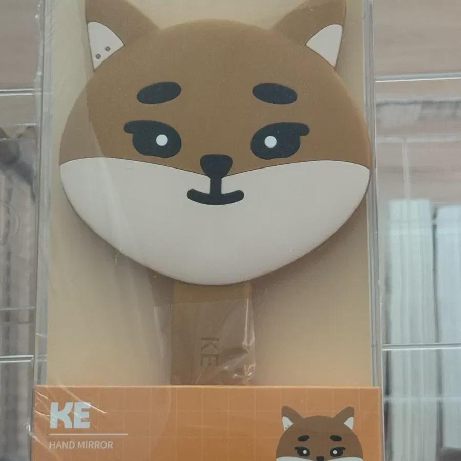 

DAY6 Зеркало-обертка Denimals круглое с открытием Chemi