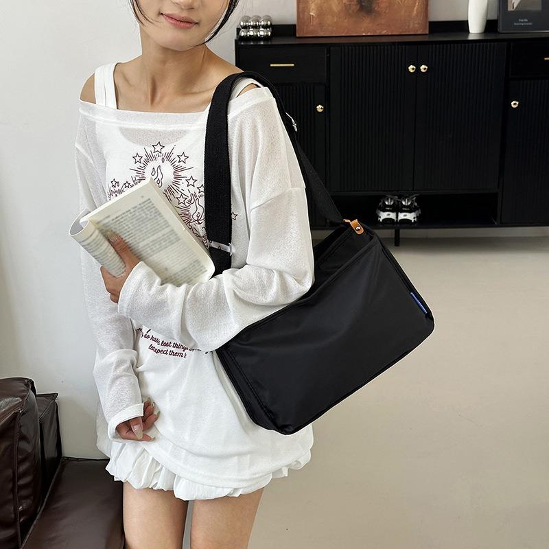 Nylontuchbeutel Tragetasche mit großer Kapazität Sommer neu einfach und vielseitig Schulter-Umhängetasche lässige einfarbige Tasche