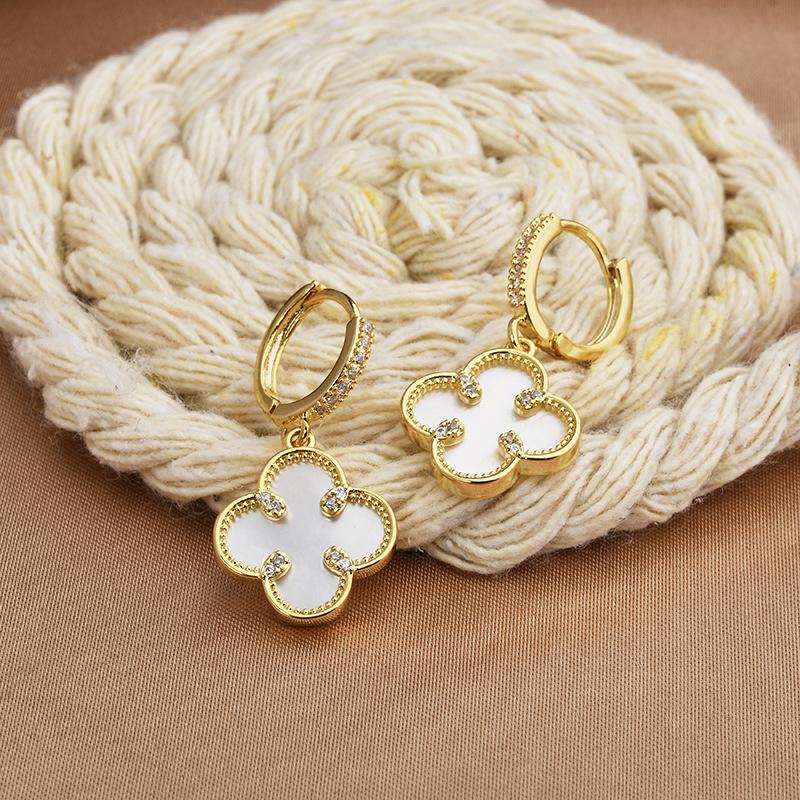 High-end Earrings Classic Seashell and Four-leaf Clover Earrings