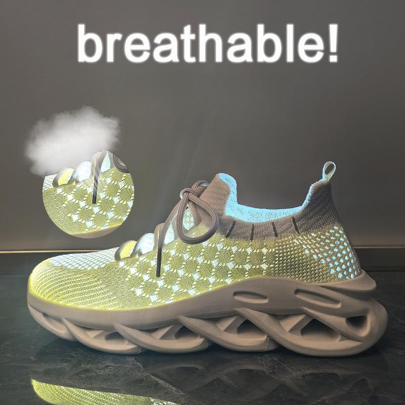 Flying Shoes New Summer Student Sports Shoes Fitness Running Leisure Heightening and Breathable