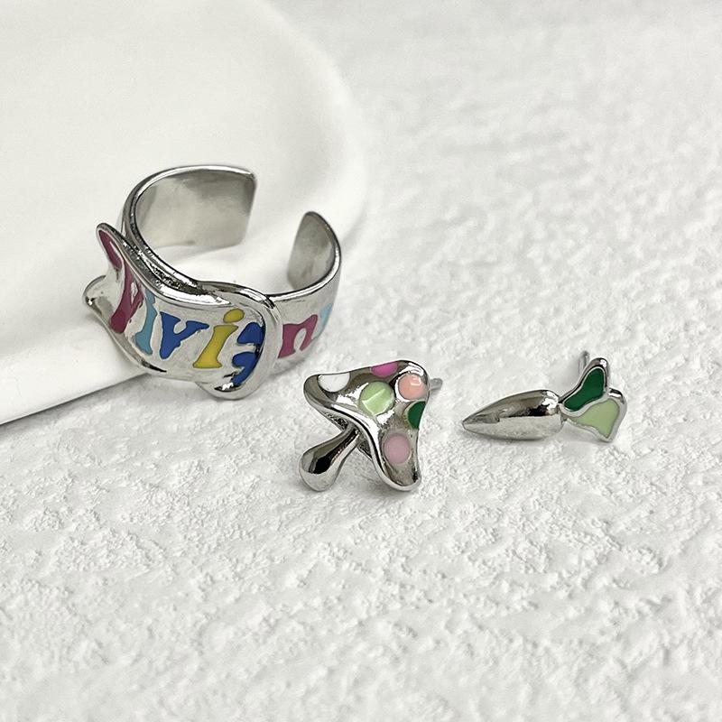 Niche Design Mushroom Carrot Asymmetrical Stud Earrings Cold Wind High Sense Earrings Personalized Earrings Women'S