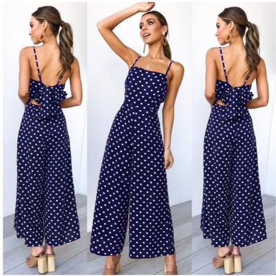 Mono Sexy de Mujer con Escote Halter de Lunares y Pierna Recta