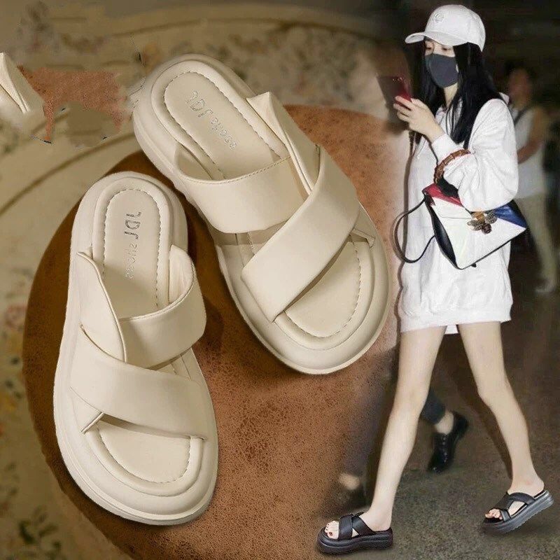 Popular Internet Celebrity Slippers Female Summer Fairy Wind 2025 New Thick Sole Heightening Soft Leather Comfortable One Pedal Beach Shoes