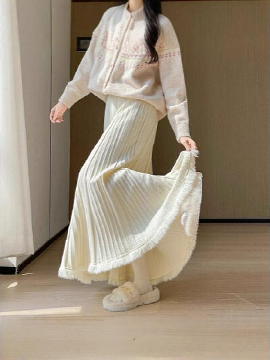 Autumn/Winter 2025 Women's High Waist Knit Pleated A-line Skirt with Tassels