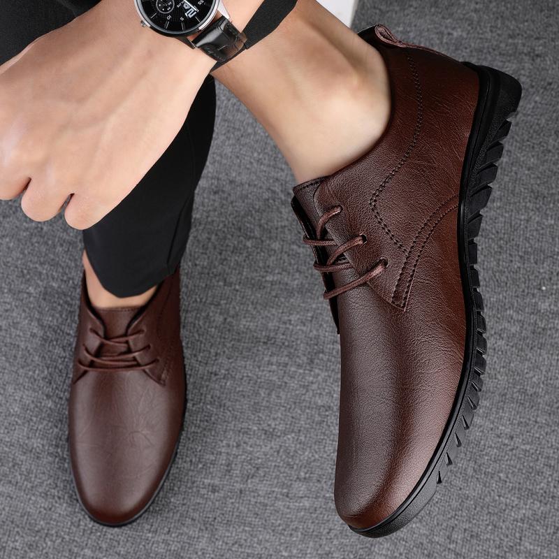 New 2024 Men Dress Shoes Genuine Leather Breathable Middle Aged Business Round Toe Wedding Footwear Male Flat