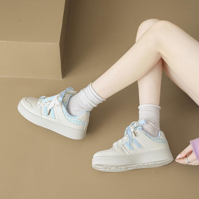 Fashion CRLAYDK Women's Classic White Sneakers Casual Skate Fashion Low Top Shoes PU Leather Ladies Walking Comfort Anti Slip Tennis