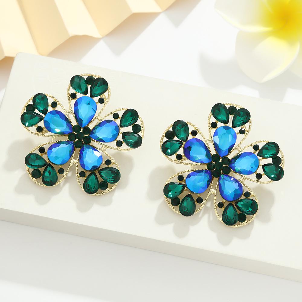 Irisierende Diamant Fünfblattblume Ohrstecker - Exquisiter High-End Abschlussball-Stil