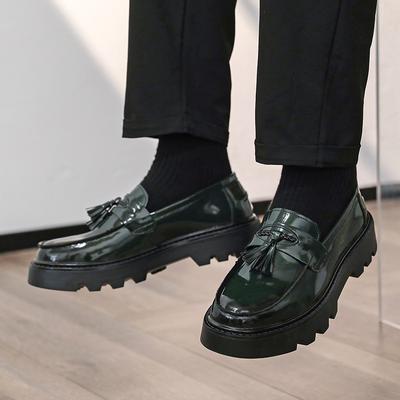 Fashionable British Style Men's Thick Soled Big Toe Leather Shoes Spring Comfortable Fit Tassel Loafers Glossy Leather Shoes