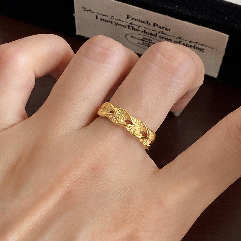 

Fashion and High quality design chic rings for women New in wave shaped brushed Ring suitable for daily gifts resizable
