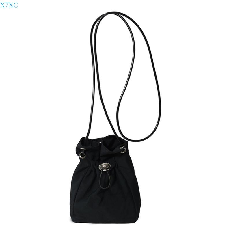 

X7XC Fashionable Water Resistant Simple Shoulder Phone Bag for Men Women Solid Color Pleated Drawstring Crossbody Purse чорний