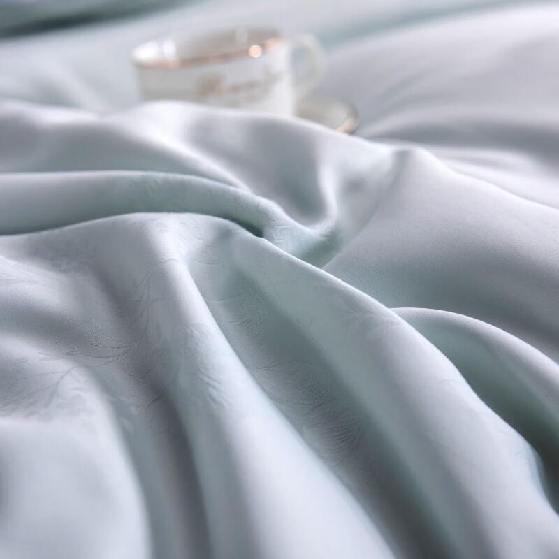 BGM-B9215 Modal Bamboo Fiber Mulberry Silk Summer Quilt