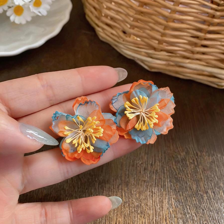 Large Fabric Flower Stud Earrings Bohemian Chiffon Petal Earrings Women's Fashion Summer Beach Holiday Statement Ear Jewelry