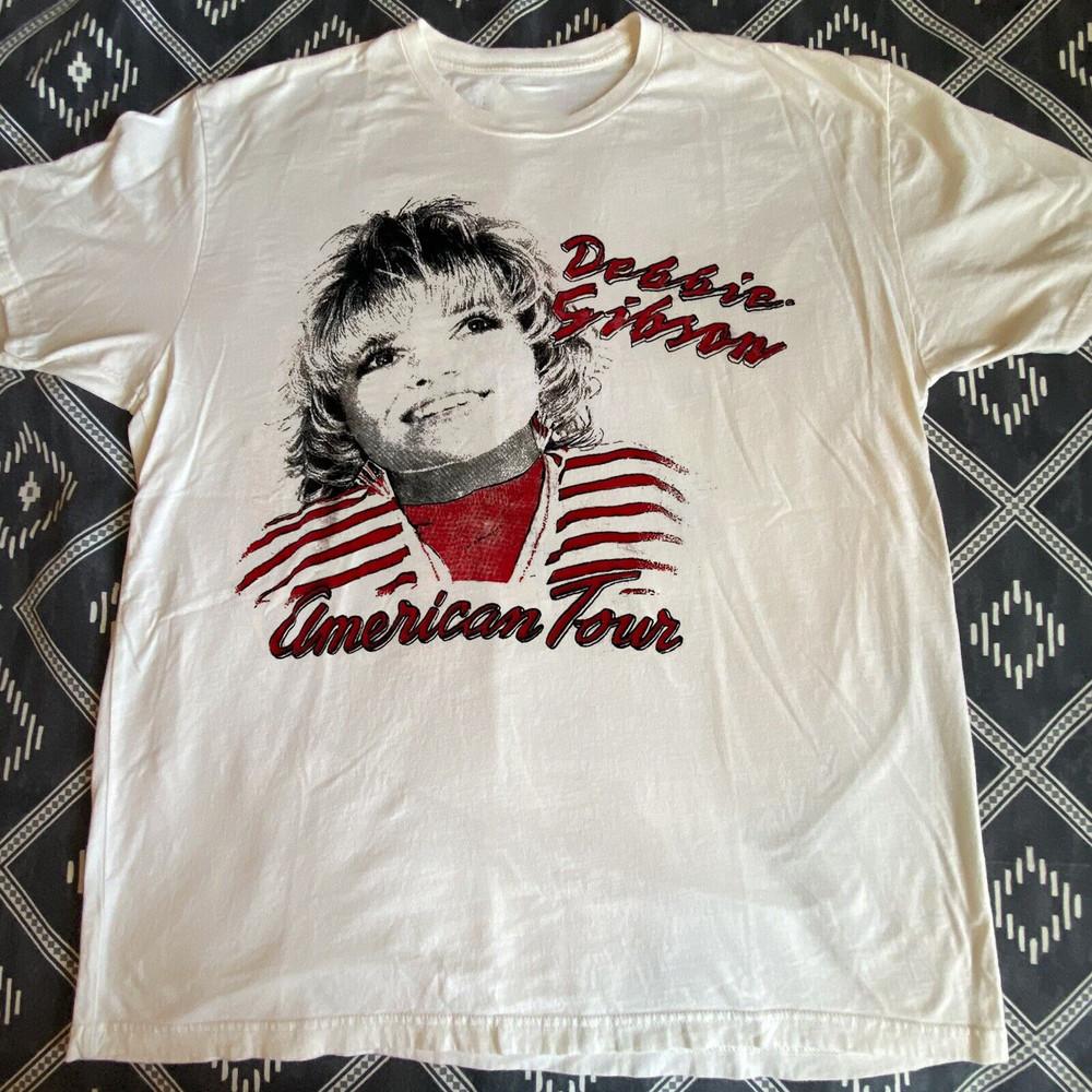 

Debbie Gibson Singer American Tour White Unisex Cotton T-Shirt MK533 Unisex T-Shirt L