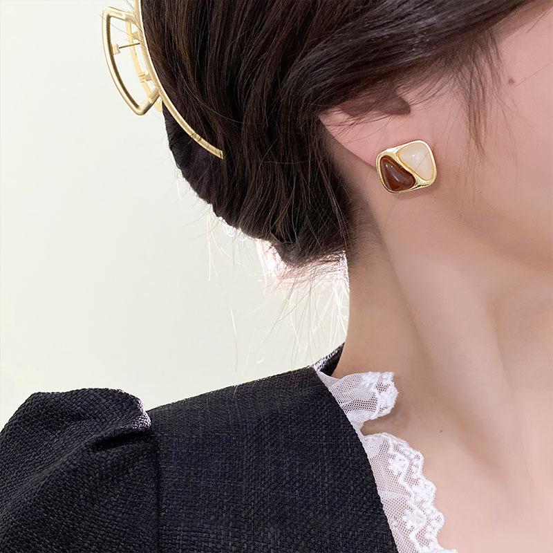 Painless Pearl Tassel Ear Clips for Women - Niche Design, No Piercing Required