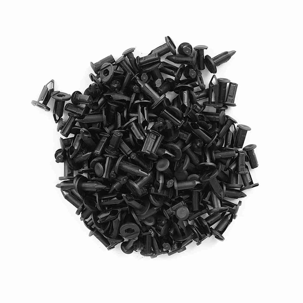 100 ks černých nýtů na nárazníky automobilů, plastových klipů, spojovacího materiálu pro Toyota