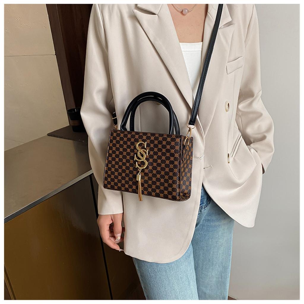Letter Tassel Trend Fashion Retro Print Fashionable One Shoulder Handbag Small Square Women's Bag