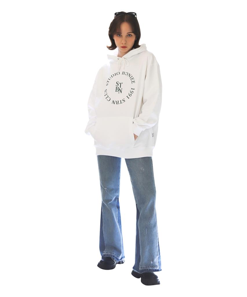 [Fleece Lined Selection] Circle Round Typo Graphic Logo Graphic Over Hoodie White