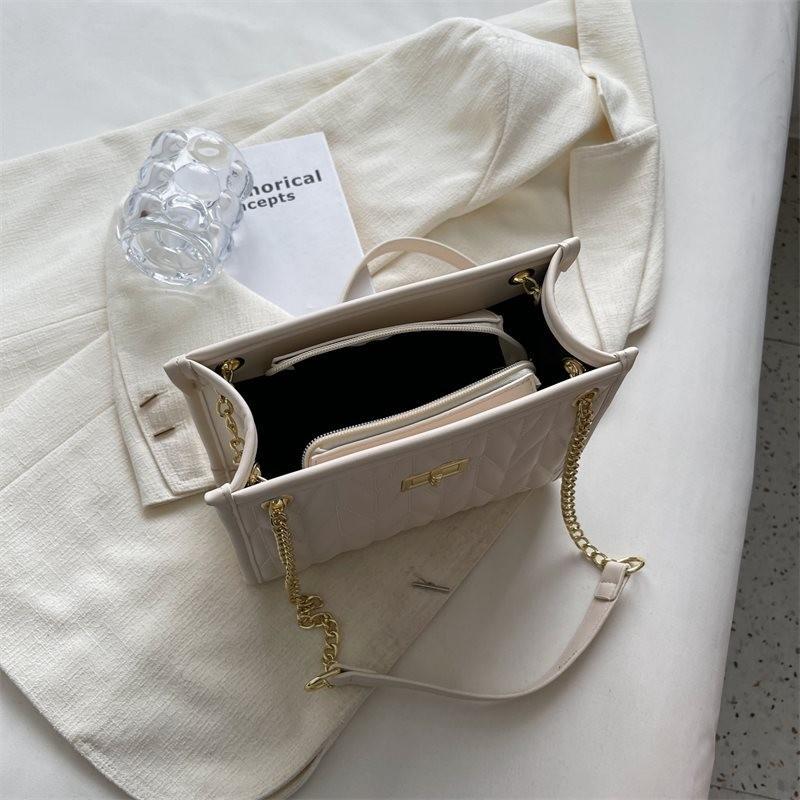 Stylish Large Capacity Women's Shoulder Bag Summer Fashion Chain Crossbody Bag In Chic Colors