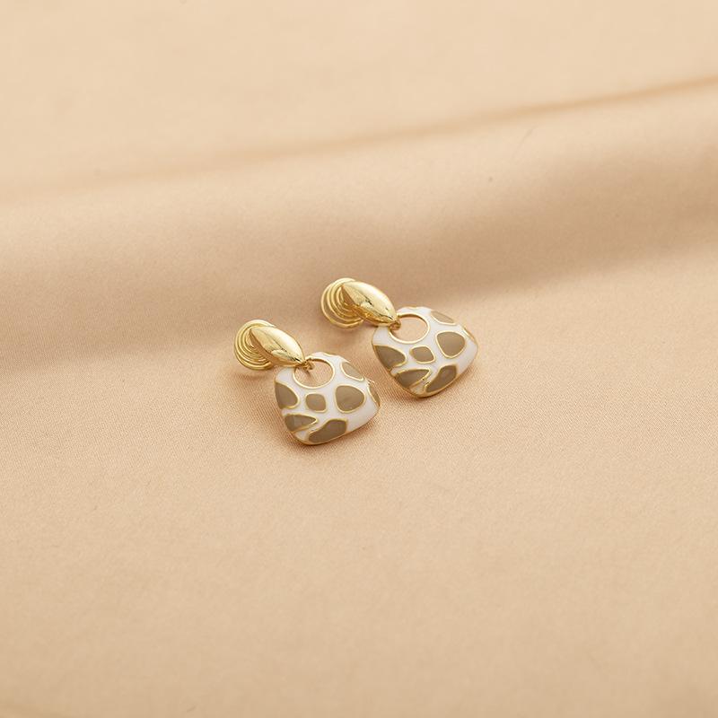 Geometric Women's Fashionable Mosquito Without Ear Piercings Ear Clips