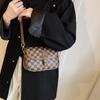 Elegante Borsa a Tracolla da Donna 2024 con Ampia Tracolla e Motivo Floreale