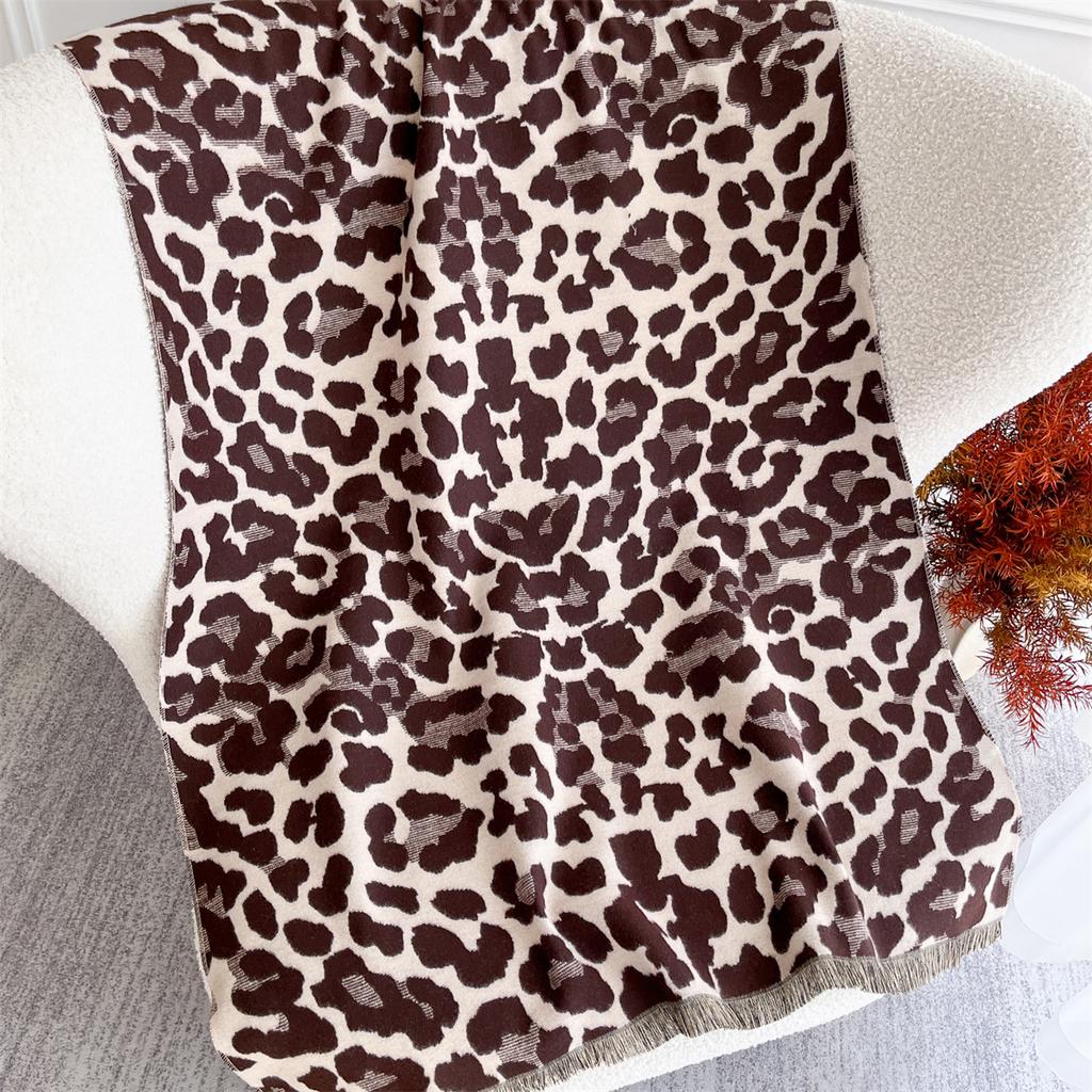 Winter Warm Women Scarf Leopard Pattern Designer Imitation Cashmere Thicken Shawl Pashmina Scarves Female Wrap Blanket Foulard
