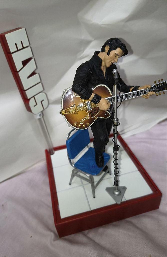 [USED] McFarlane Toys Elvis Presley '68 Comeback Special