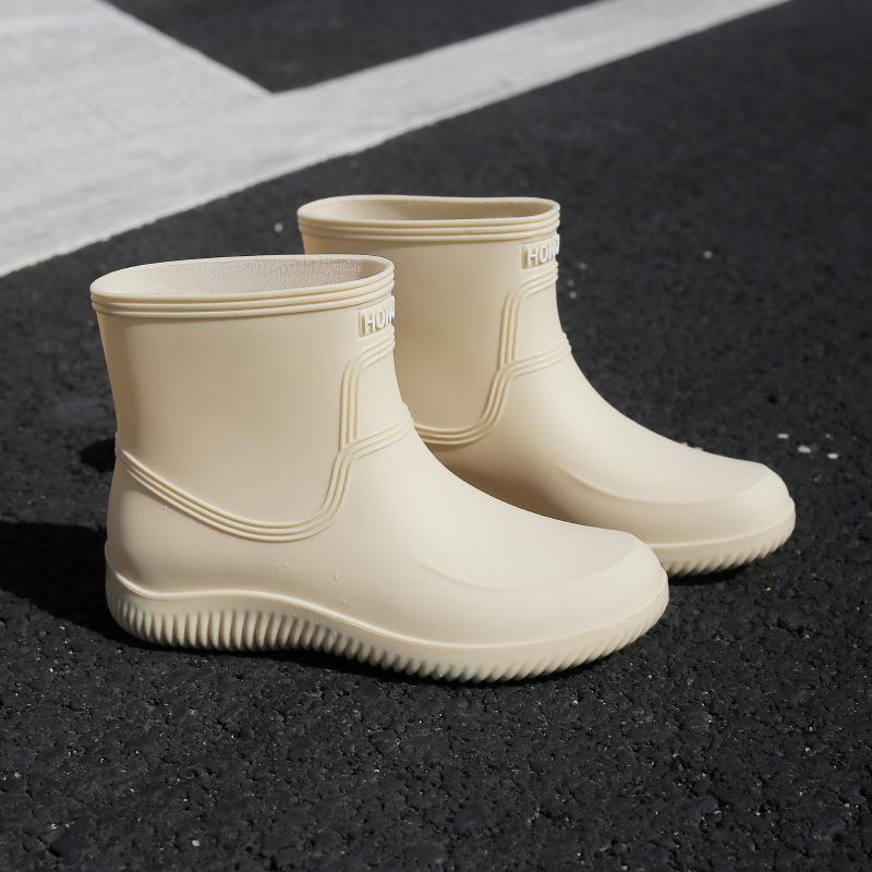 New rain shoes women's fashion models wear water shoes outside work adult warm women's rubber shoes overshoes short rain boots