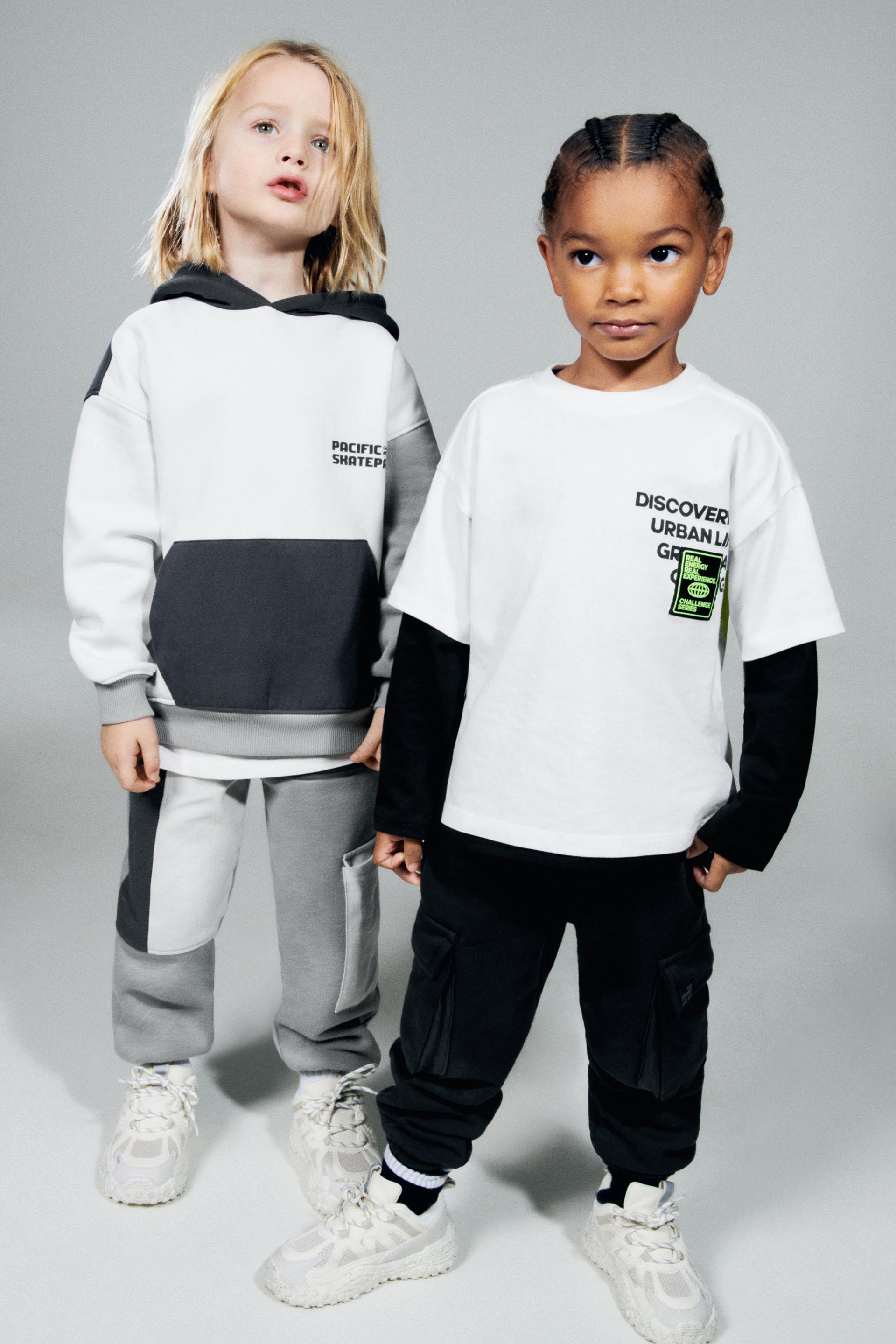 

ХУДИ ЦВЕТНЫХ БЛОКОВ