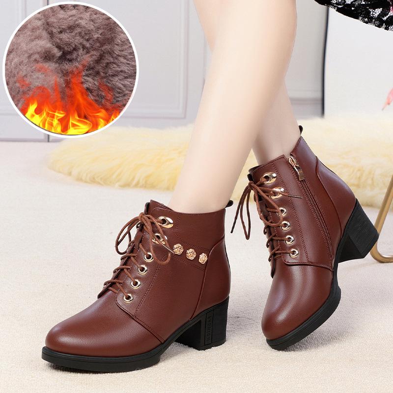 Short Boots Velvet Warm Leather Shoes Autumn and Winter Soft Sole Versatile Medium Heel    and Elderly Cotton Shoes Eight-hole Martin Boots