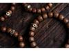 Authentisches indisches Sandelholz Tierkreiszeichen Buddhistische Gebetsperlen Armband