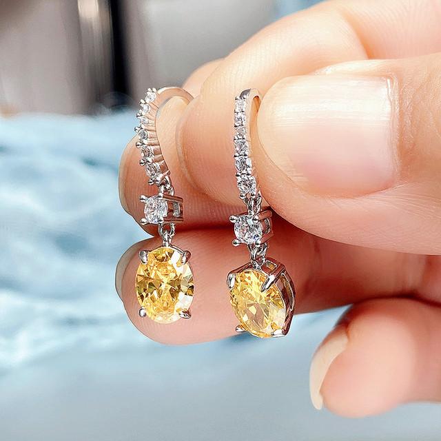 New Dainty Dangle Earrings for Women White/Yellow/Pink Oval CZ Pendant Daily Wear Delicate Accessories Party Fashion Jewelry