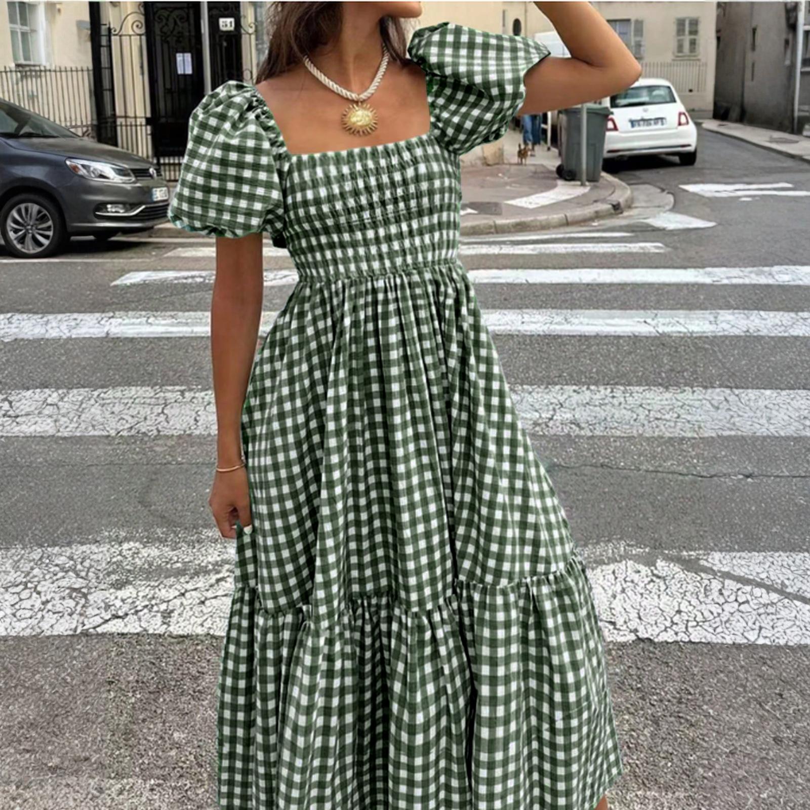 Women’s Gingham Puff Sleeve Square Neck Tiered Maxi Dress with Smocked Bodice and Flared Skirt for Casual Wear S зелёный