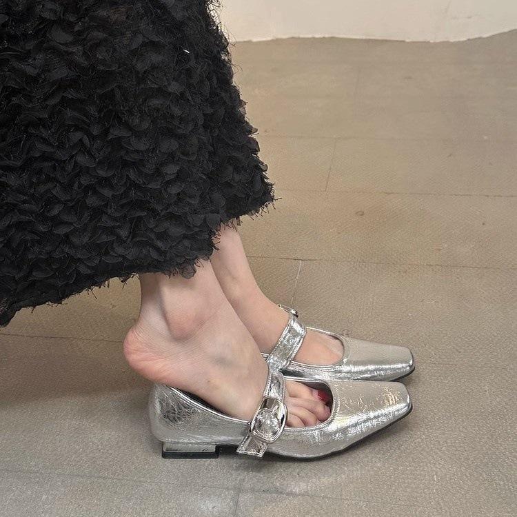 Square head light mouth silver single shoes women's spring 2025 French temperament word with evening commute low heel Mary Jane shoes