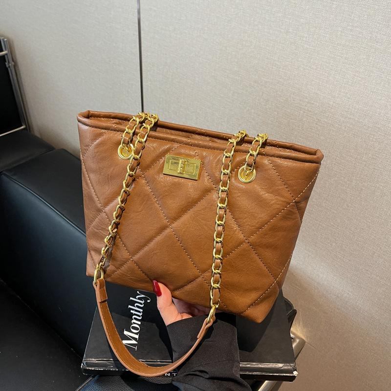 Xiaoxiangfeng Rhombus Chain Simple Shoulder Bag 2025 Spring and Summer New Bucket Bag Large Capacity Versatile Messenger Bag