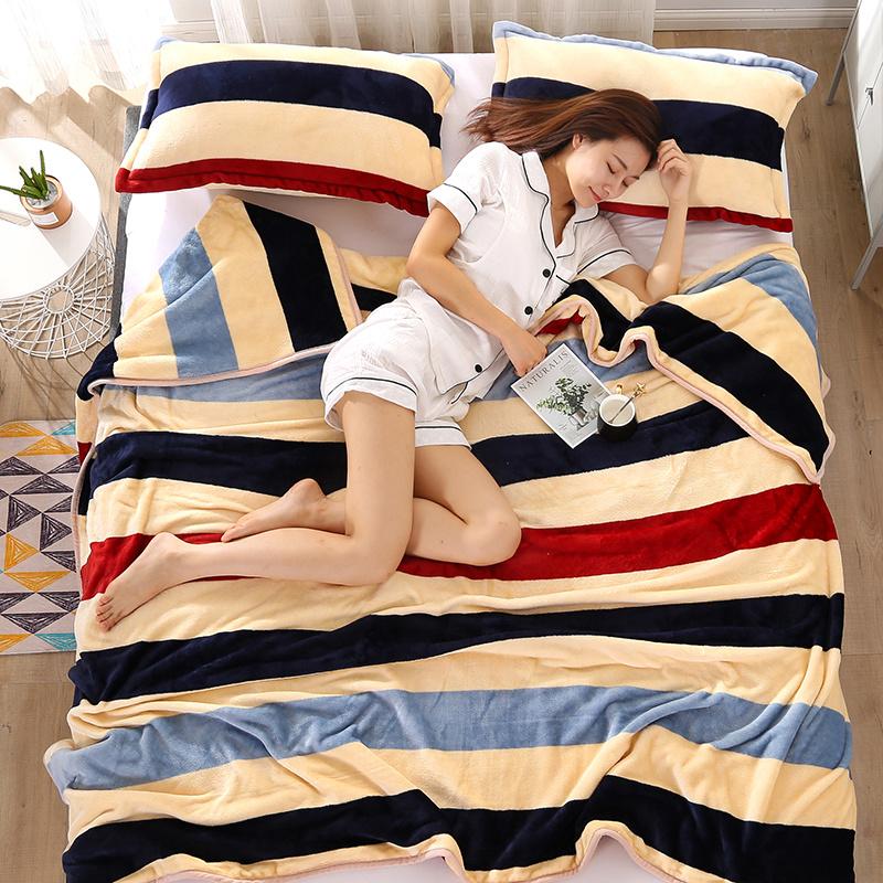 Cute Cartoon Print Blanket - Soft Milk Velvet, All-Season Cozy Bedspread, Family - Perfect Christmas Present, Blanket For Bed, Playful Design