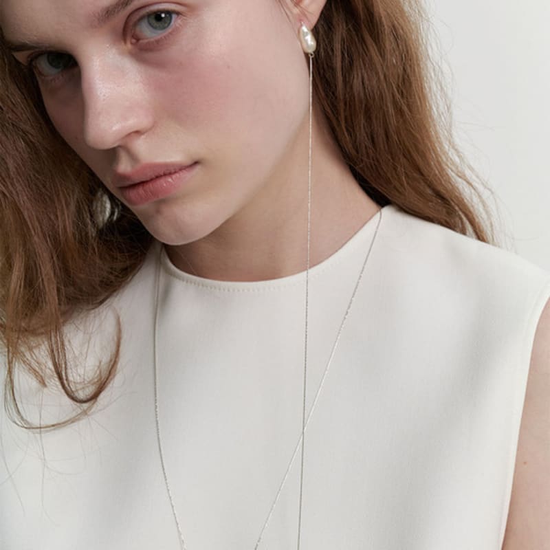 LOVE ME MONSTER [Silver] Baroque Pearl Long Chain Earrings (L241MER050)