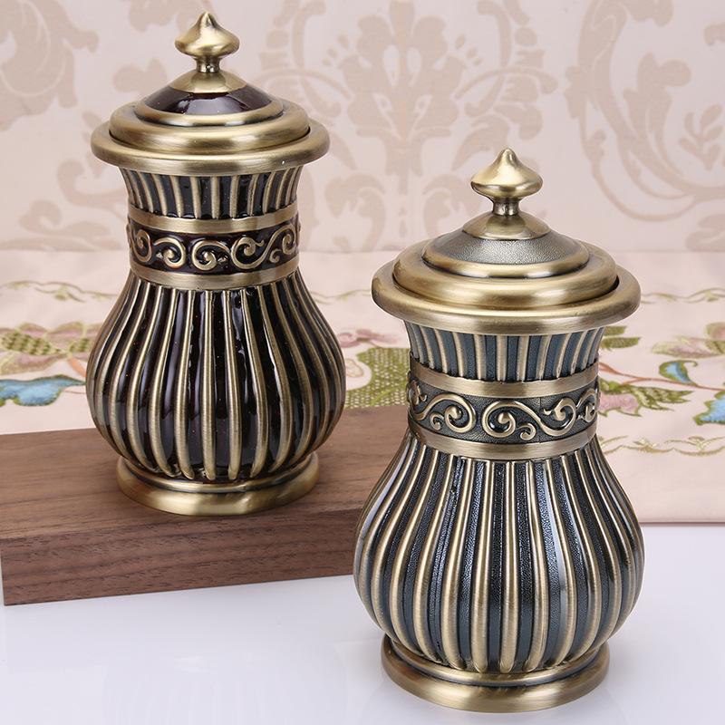 Metal Creative European Retro Toothpick Box Seat High-end Automatic Hand Pressing Living Room Dining Table Hotel High-end Toothpick Holder