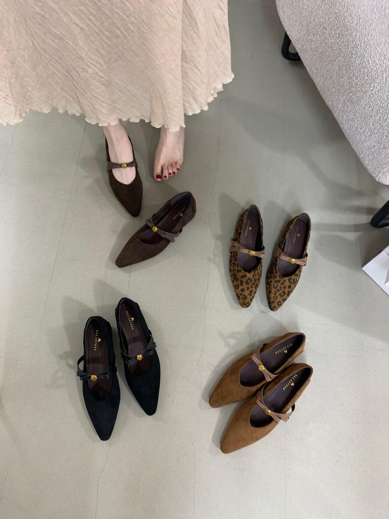 2025 autumn and winter new pointed suede bow leopard print word with shallow mouth soft sole Doudou women's single shoes