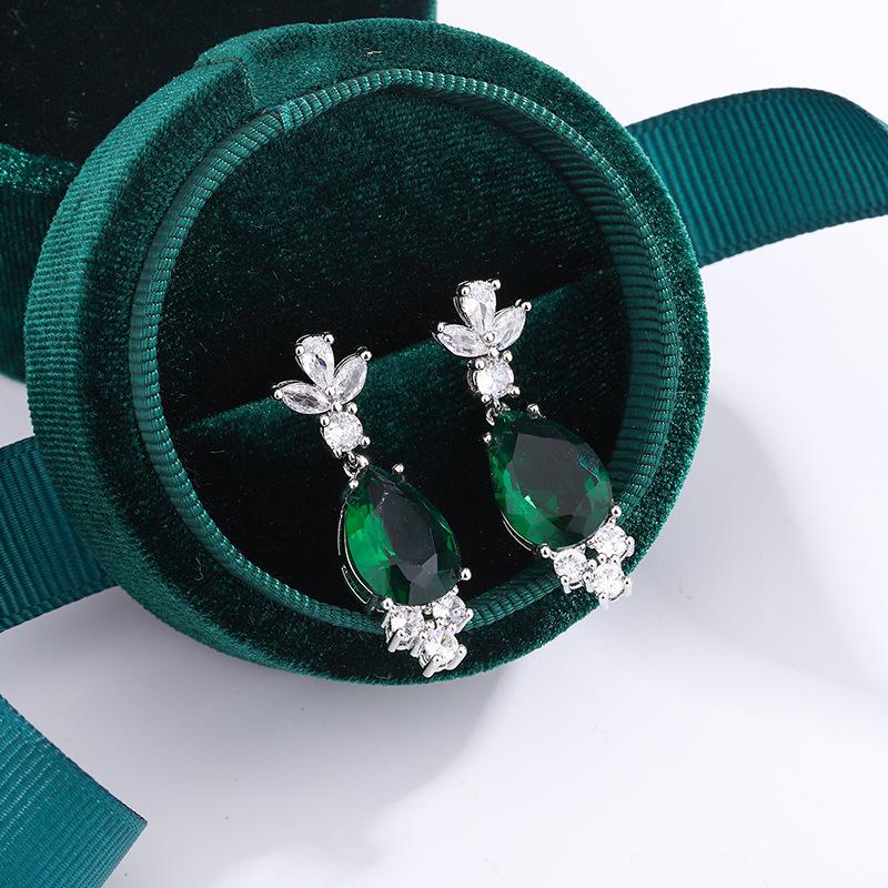New Stylish Retro Drop Earrings Set With Imitation Grandmother Green Temperament Earrings Party Birthday Gift