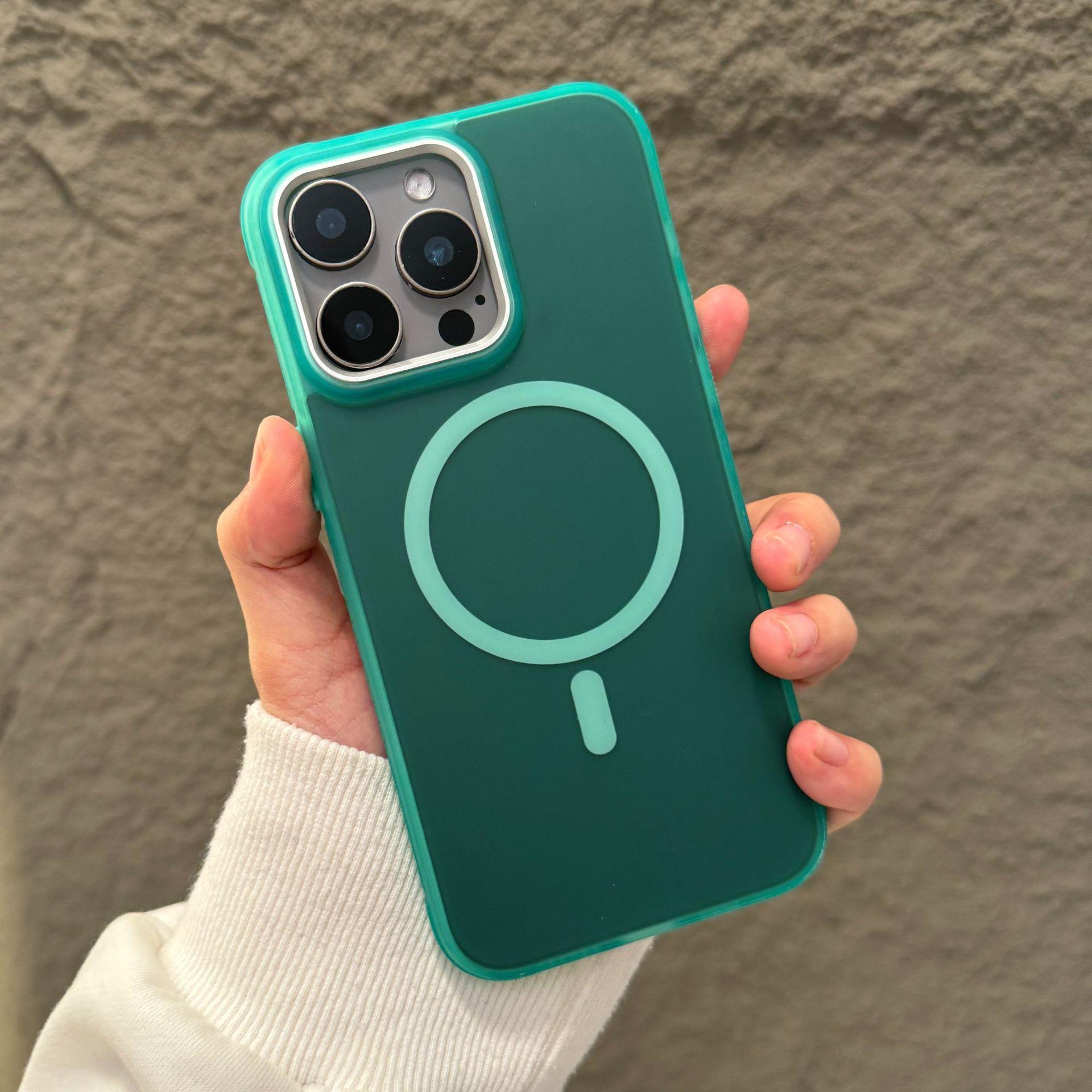 

Michelin Large Hole Is Suitable for The Magnetic Absorption of IPhone 16 ProMax Phone Case and The Anti Drop Simple PC Protective Case of Apple 15 iPhone12promax