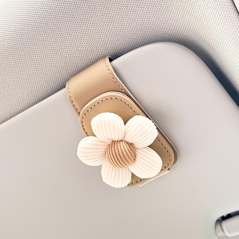 1pcs Cute Flower Universal Sunglasses Holders For Car Magnetic Leather Clip Cartoon Bear Auto Visor Glasses Hanger Box Interior