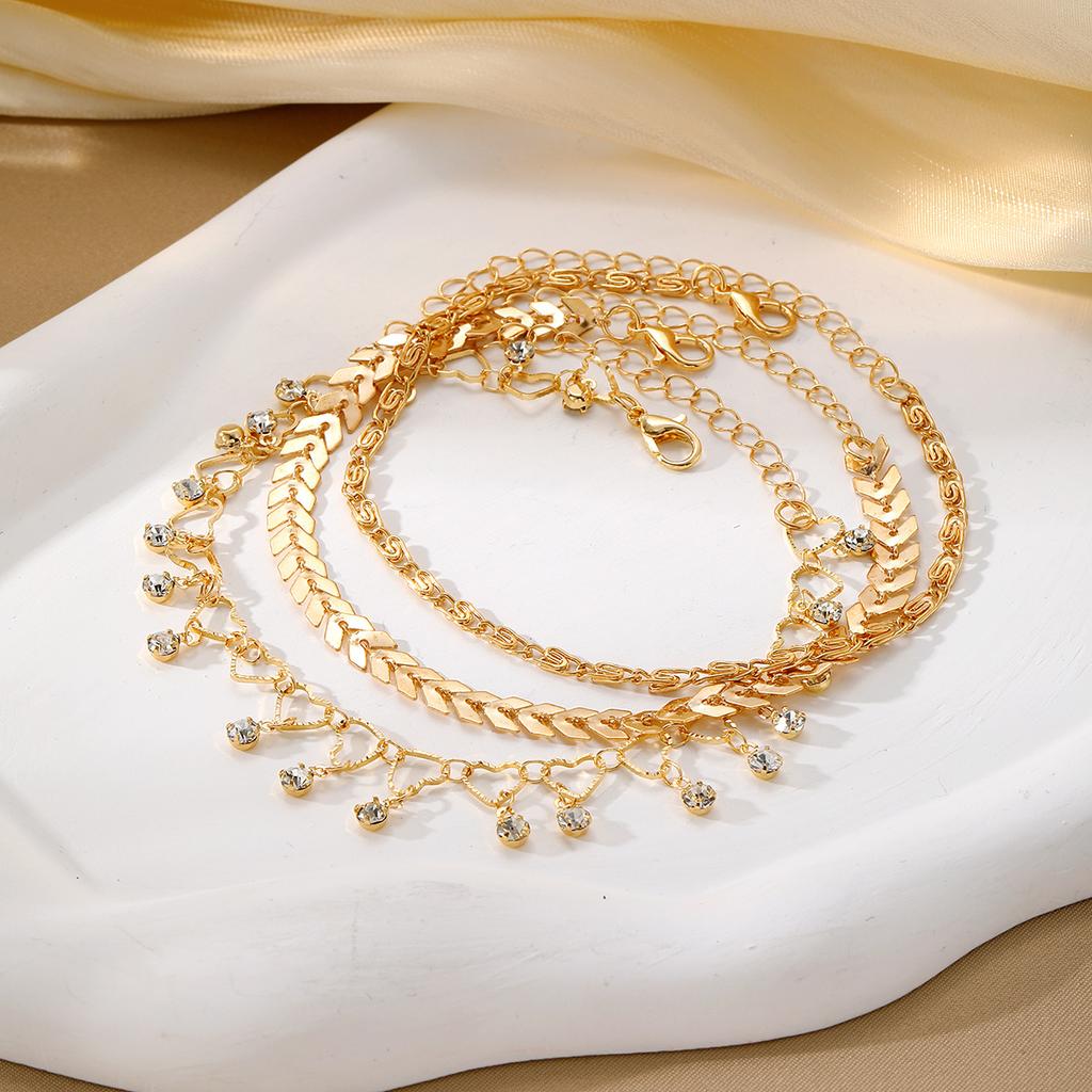 European and American retro beach anklet for women, featuring a hollow heart design and rhinestone embellishments3Set Eco-friendly metal chain