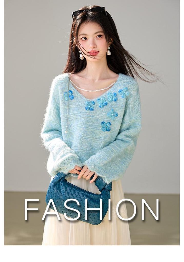 Elegant French Floral Knit Sweater for Women - New Autumn 2026 Blue Design