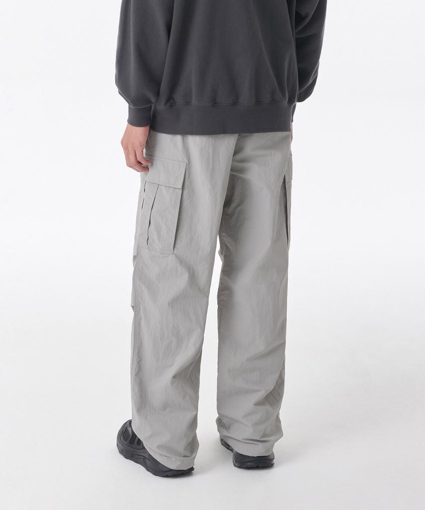 MUSINSA STANDARD Nylon One-Tuck Parachute Cargo Pants [Light Grey]