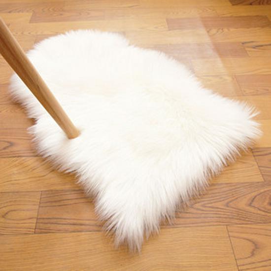 Australian Faux Wool Sofa Cushion - European Style Sheepskin-Shaped Plush Carpet for Living Room, Bedroom, and Bay Window.