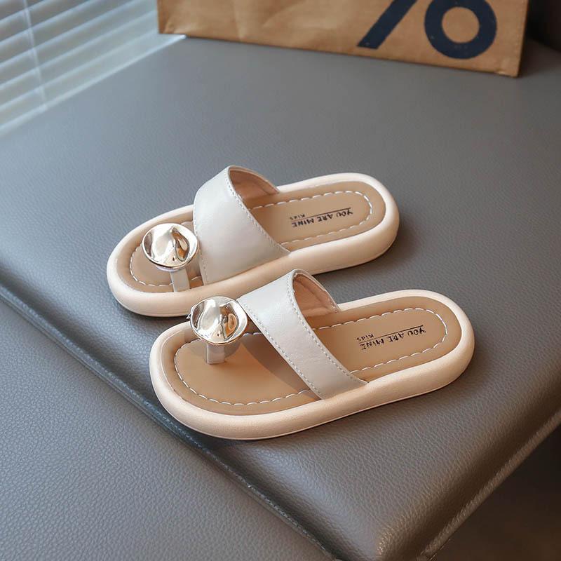 Children's Slippers2026Trendy summer princess-style outerwear for girls, fashionable and stylish, with soft soles and a Korean design, and anti-slip