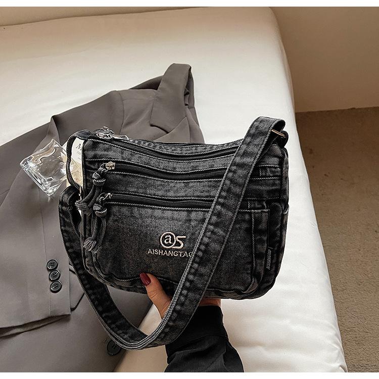 Crossbody Bag Women's Large-capacity Denim Retro Niche Pocket 2025 Autumn New Casual Shoulder Bag