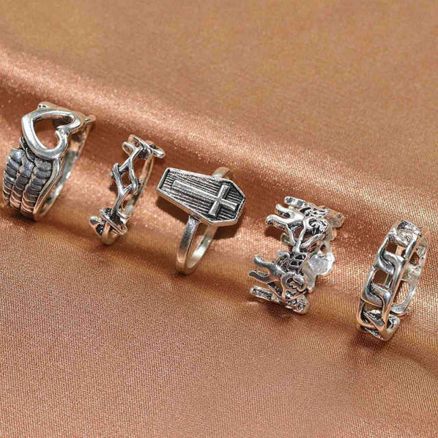 Retro For Women Punk Butterfly Heart Rings Set Retro Gothic Ancient Color Color Dice Angel Wings Charms Finger Rings JewelryVintage Rings